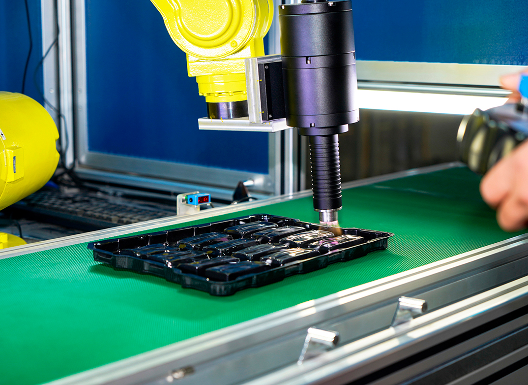 等離子預處理集成到機械臂與點膠系統中的優勢